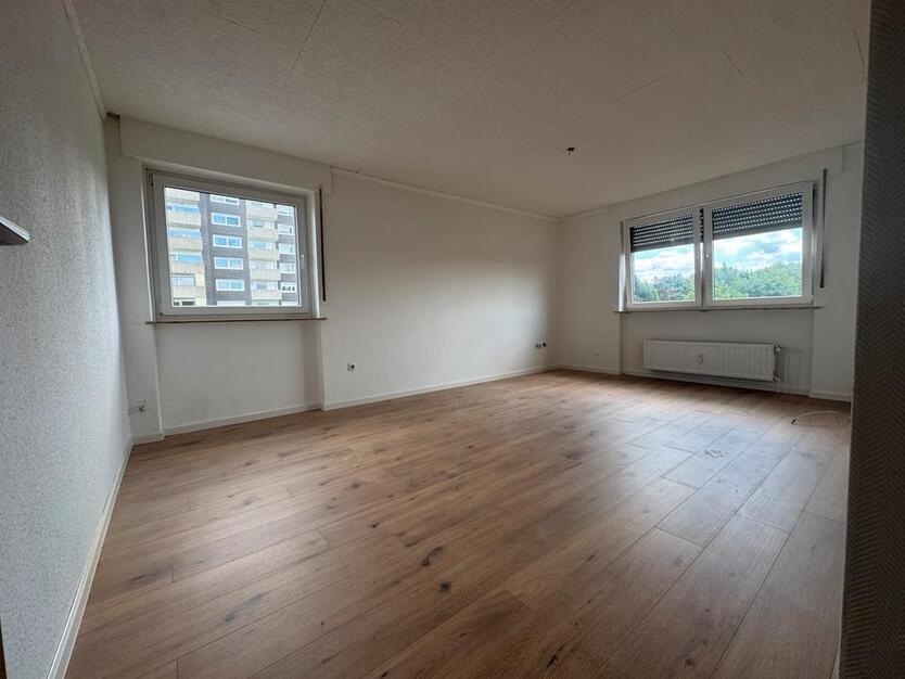 Zentrale, helle 2-Zimmer-Wohnung – sofort bezugsfrei