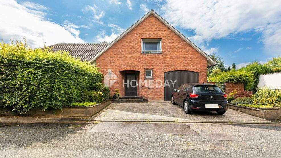 Großzügiges Zweifamilienhaus mit 260 m² Wohnfläche auf 787 m² Grundstück 7 zimmer