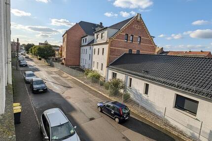 kernsanierte 3-Zimmer-Altbauwohnung mit Südbalkon & optionaler Einbauküche zimmer