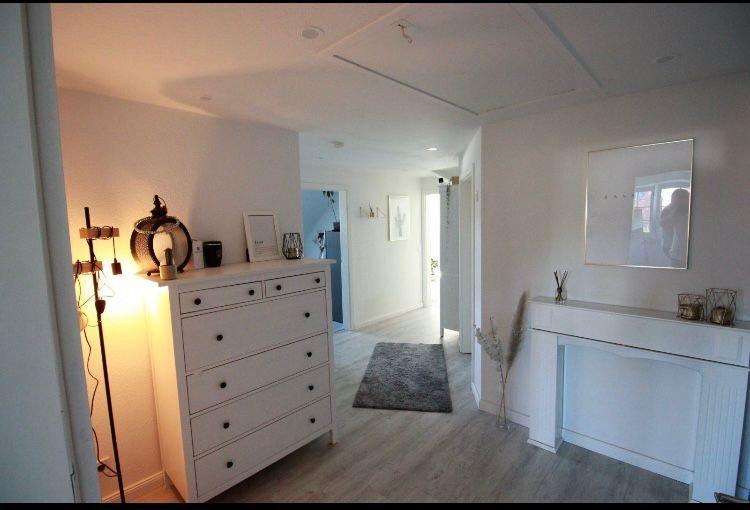 Einfamilienhaus Rastede - 9 Zimmer, 254 m&sup2;, 579.000&euro; | Angebot:26943893