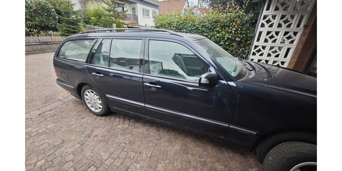 Mercedes-Benz E 240 67.449 km 4.500 &euro; Gammelshausen 73108