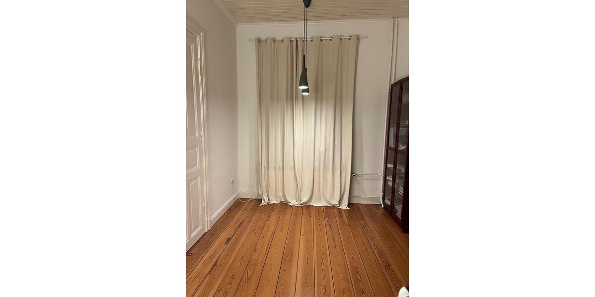 Charmante Altbauwohnung zentral in Kiel 4 zimmer