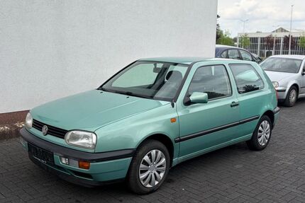 VW Golf 99.147 km 2.500 &euro; Werl 59457