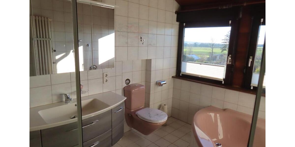 Wohnung 93 qm, 4 ZKB incl. Loggia im 2. OG 4 zimmer