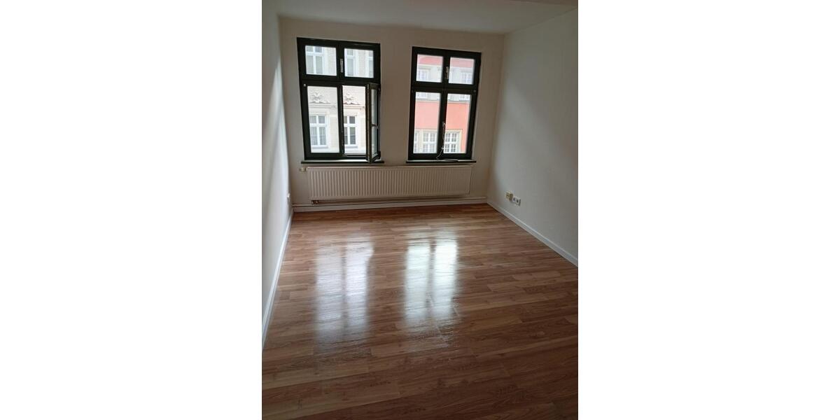 Etagenwohnung Naumburg (Saale) - 3 Zimmer, 65 m&sup2;, 450&euro; | Angebot:25579463
