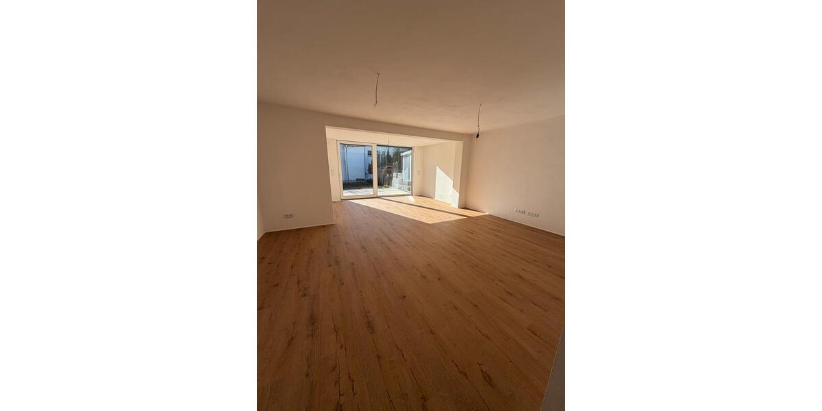 Reihenhaus Stuttgart Stuttgart-West - 6 Zimmer, 158 m&sup2;, 2.600&euro; | Angebot:26074634