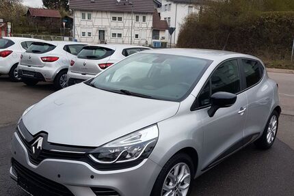Renault Clio 71.500 km 9.499 &euro; Mosbach/Neckarelz 74821
