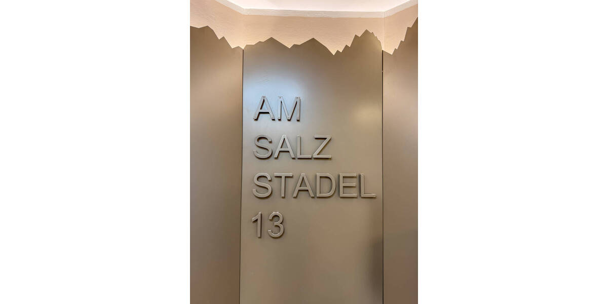 Etagenwohnung Rosenheim Innenstadt - 4 Zimmer, 132 m&sup2;, 1.980&euro; | Angebot:26361248