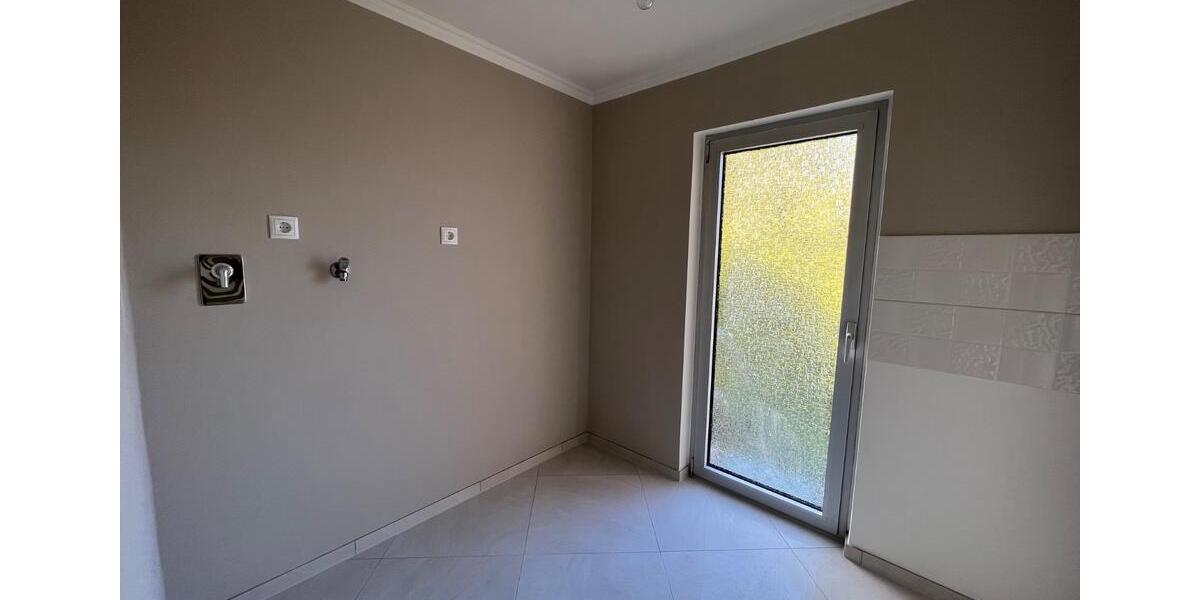 Einfamilienhaus mit Einliegerwohnung Büroräume Provisionsfrei 10 zimmer