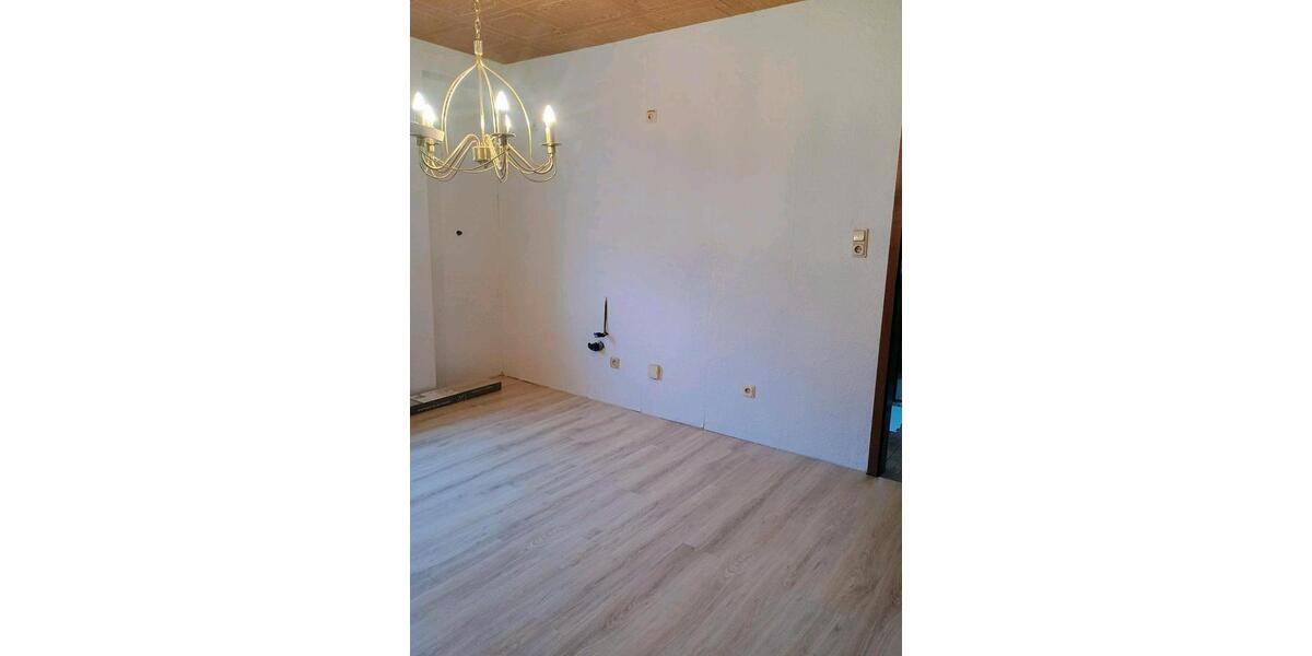 Etagenwohnung Neunkirchen Heinitz - 2 Zimmer, 53 m&sup2;, 490&euro; | Angebot:26413978