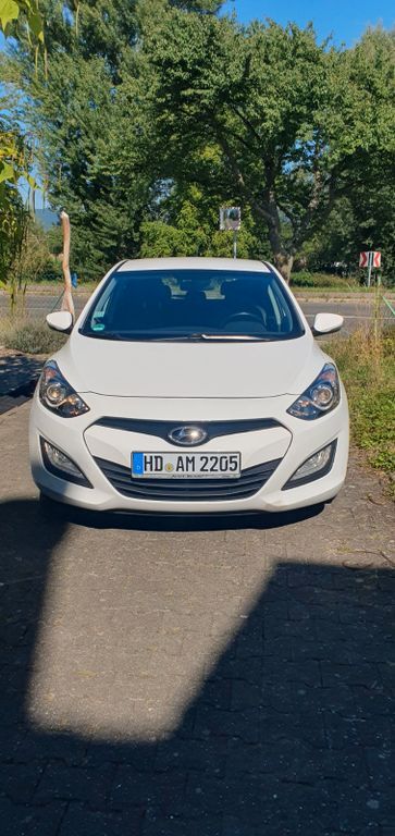 i30
