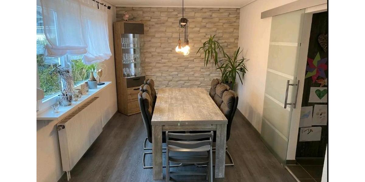 Einfamilienhaus Albstadt Gemarkung Burgfelden - 7 Zimmer, 179 m&sup2;, 424.000&euro; | Angebot:26373123