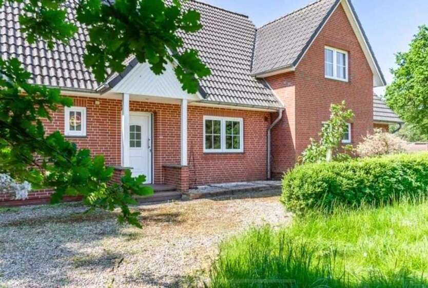 Haus zum Kaufen in Humptrup 450.000 € 170 m²