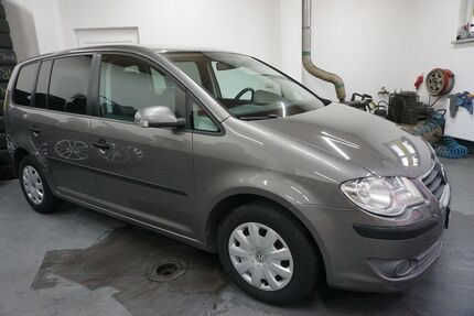VW Touran 179.076 km 6.990 &euro; Cottbus 03042