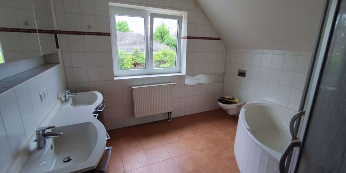 Gepflegtes Einfamilienhaus mit Garage und schönem Grundstück in Groß-Zimmern (Courtage-frei) - Einfamilienhaus Groß-Zimmern Zimmern | Angebot:26666299