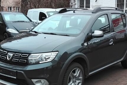 Dacia Sandero 121.300 km 7.350 &euro; Berlin 13409