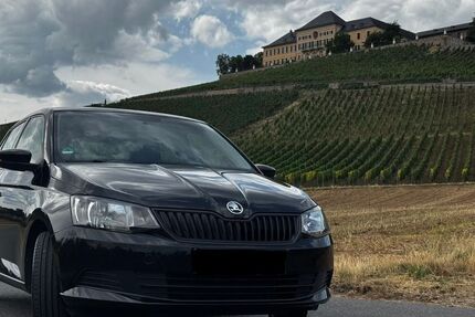Skoda Fabia 128.000 km 5.999 &euro; Taunusstein 65232