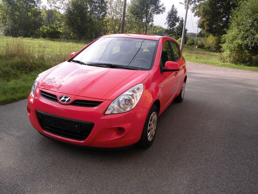 Hyundai i20 79.000 km 4.900 € Glauchau 08371