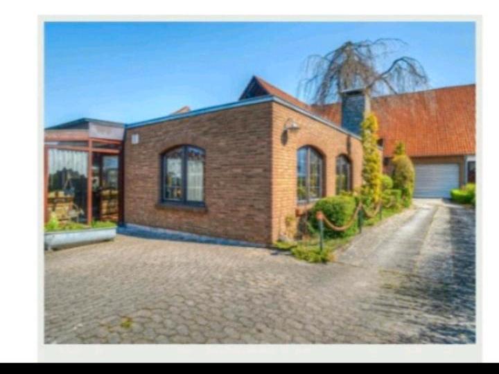 Erdgeschoßwohnung Lügde - 6 Zimmer, 193 m&sup2;, 162.000&euro; | Angebot:26808364