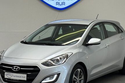 Hyundai i30 89.990 km 9.890 &euro; Düren 52353