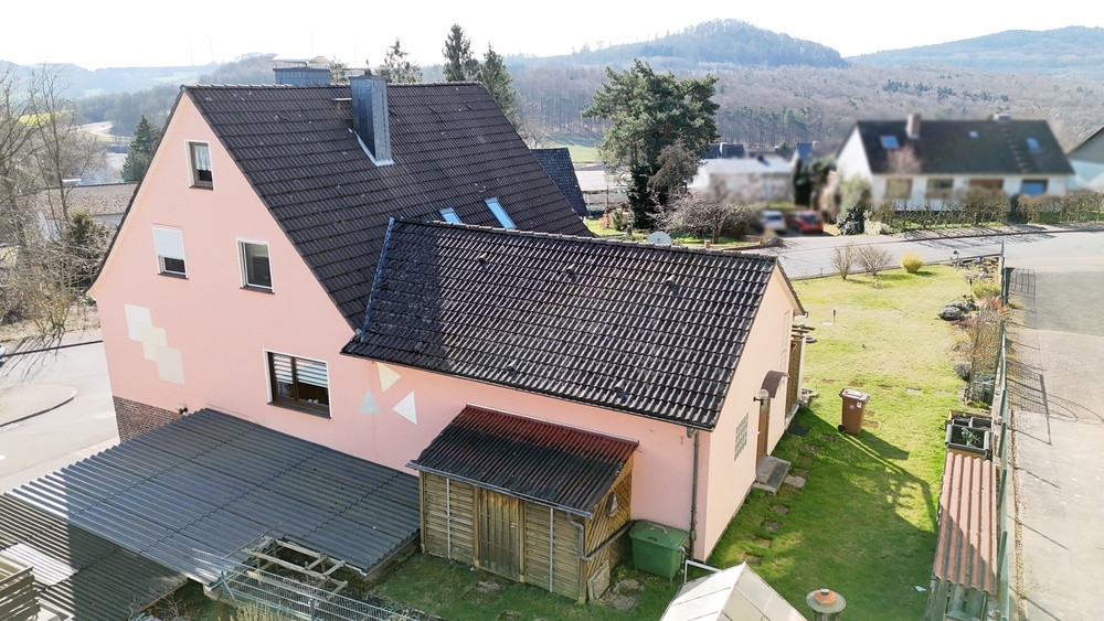 Gepflegtes 1-2 Fam. Haus, neuwertige Heizung, div. Renovierungen, Garten, Doppel-Garage, Terrasse, B - Einfamilienhaus Zierenberg Burghasungen | Angebot:26459788