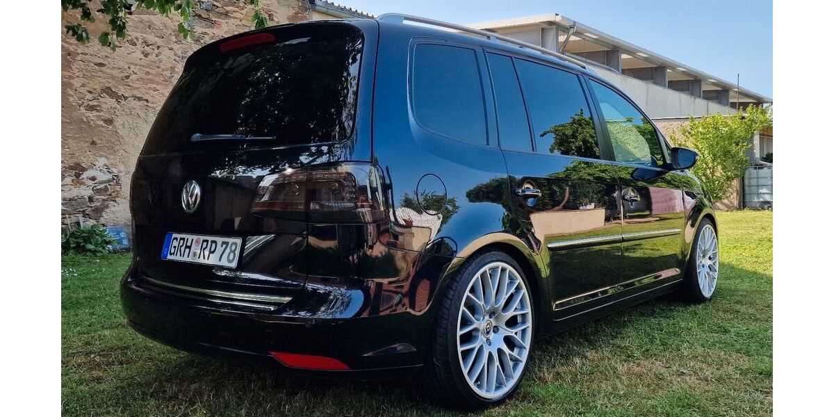 VW Touran 110.000 km 9.500 &euro; Großenhain 01558