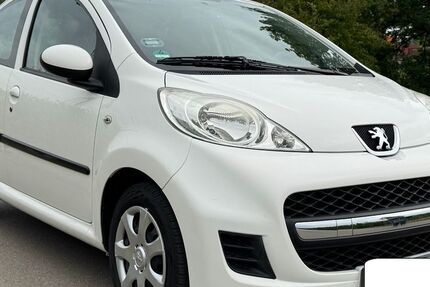 Peugeot 107 124.000 km 2.500 &euro; Renningen 71272
