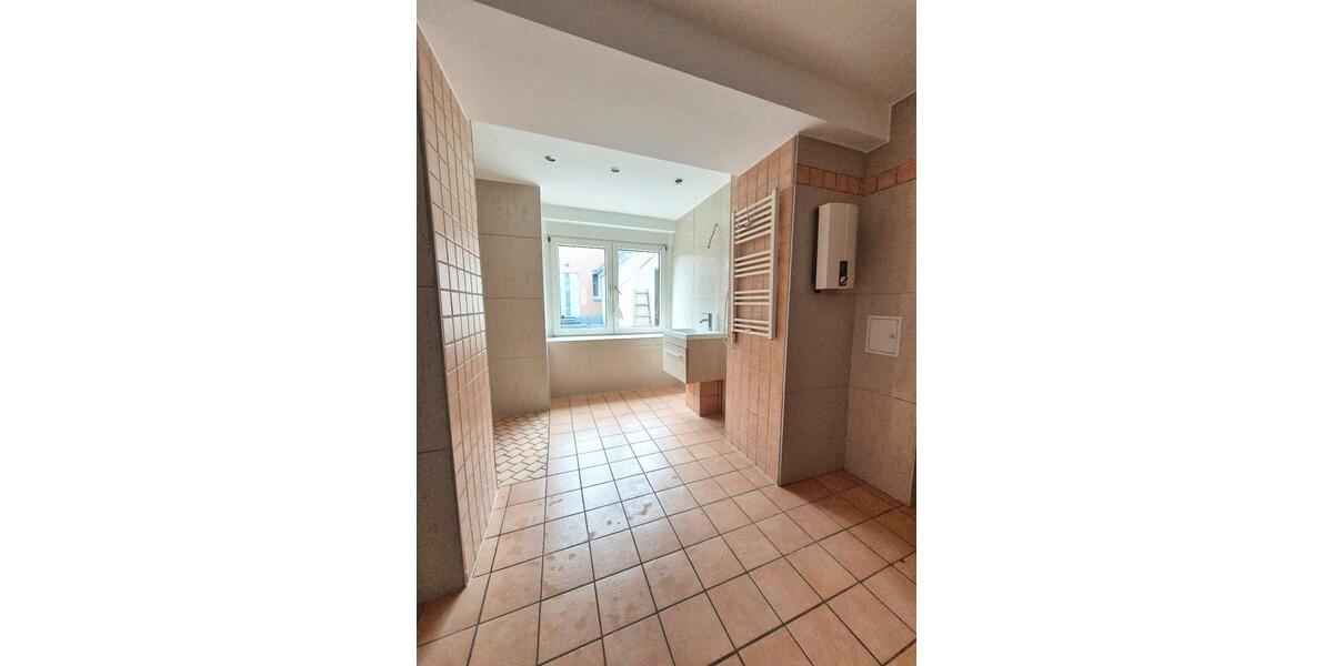 Etagenwohnung Spremberg - 4 Zimmer, 120 m&sup2;, 129.000&euro; | Angebot:27072697