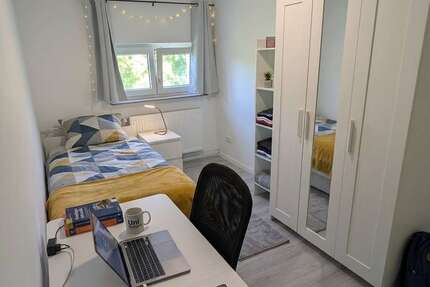 Zimmer Mannheim Herzogenried - 5 Zimmer, 590&euro; | Angebot:26872020