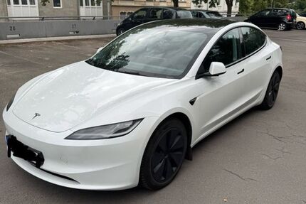 Tesla Model 3 25.000 km 38.000 &euro; Offenbach am Main 63065