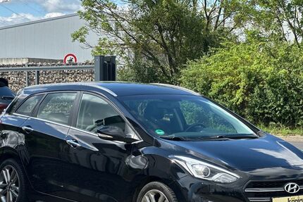 Hyundai i30 128.500 km 10.700 € Jülich 52428