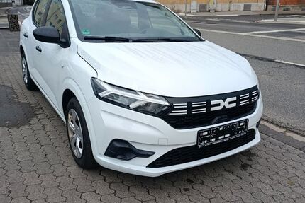 Dacia Sandero 13.800 km 11.999 &euro; Kassel 34125