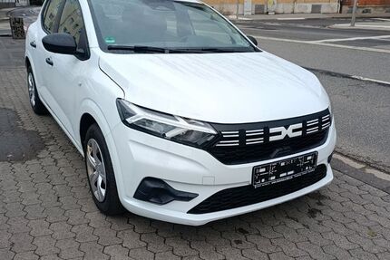 Dacia Sandero 13.800 km 12.499 &euro; Kassel 34125