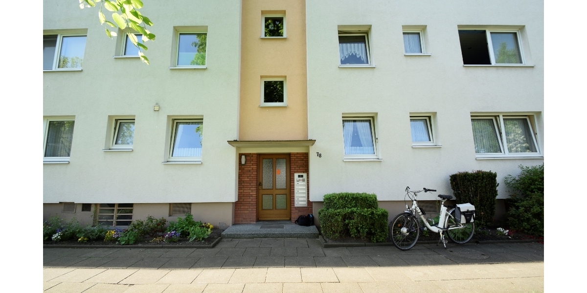 3-Zimmer-OG-Wohnung + gute Raumaufteilung + EBK + Balkon in ruhiger Lage, für max. 3 Personen - Etagenwohnung Bremen Häfen | Angebot:25077958