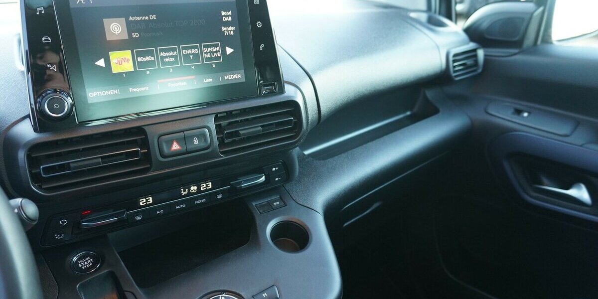 Fiat Doblo Kombi 1.5 130 AT / 10-Zoll Navi + AHK 39.814 km 23.503 &euro; Münchenbernsdorf 07589