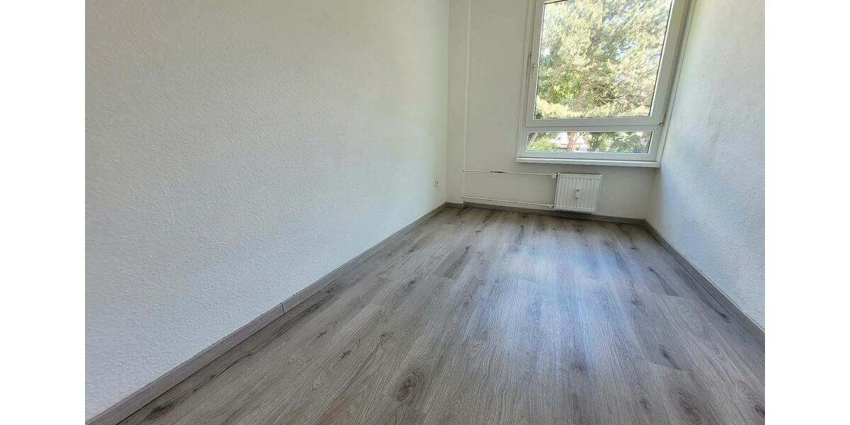 Erdgeschoßwohnung Essen Stadtbezirk VII - 5 Zimmer, 88 m&sup2;, 709&euro; | Angebot:25333063