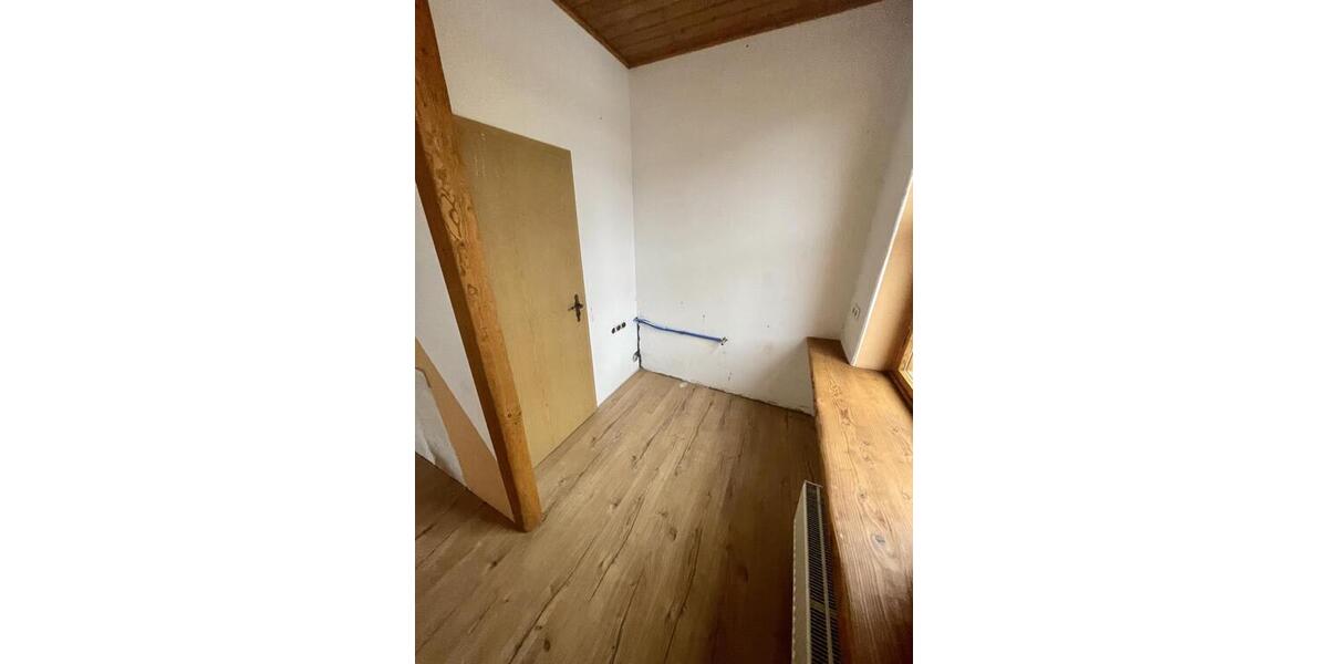 Renovierungsbedürftige Gewerbeeinheit mitten im Zentrum zum Schnäppchenpreis! - Gewerbeobjekt Gera Ostviertel | Angebot:26383746