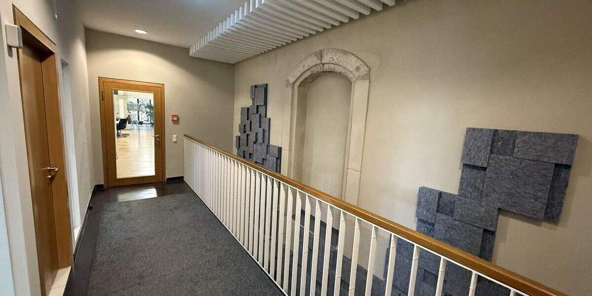 Historische Büroetage zum Kauf in der Kasseler Innenstadt dirkte an der Fulda 1 zimmer