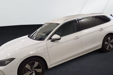 VW Passat 25.000 km 33.380 &euro; Mainburg 84048