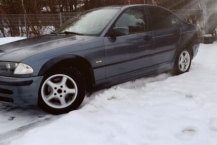 BMW 316 221.215 km 1.300 &euro; Hollfeld 96142