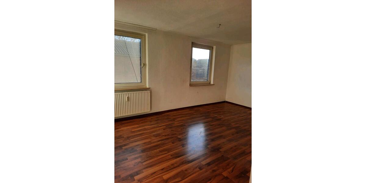 Dachgeschoßwohnung Drochtersen - 4 Zimmer, 85 m&sup2;, 950&euro; | Angebot:25080276