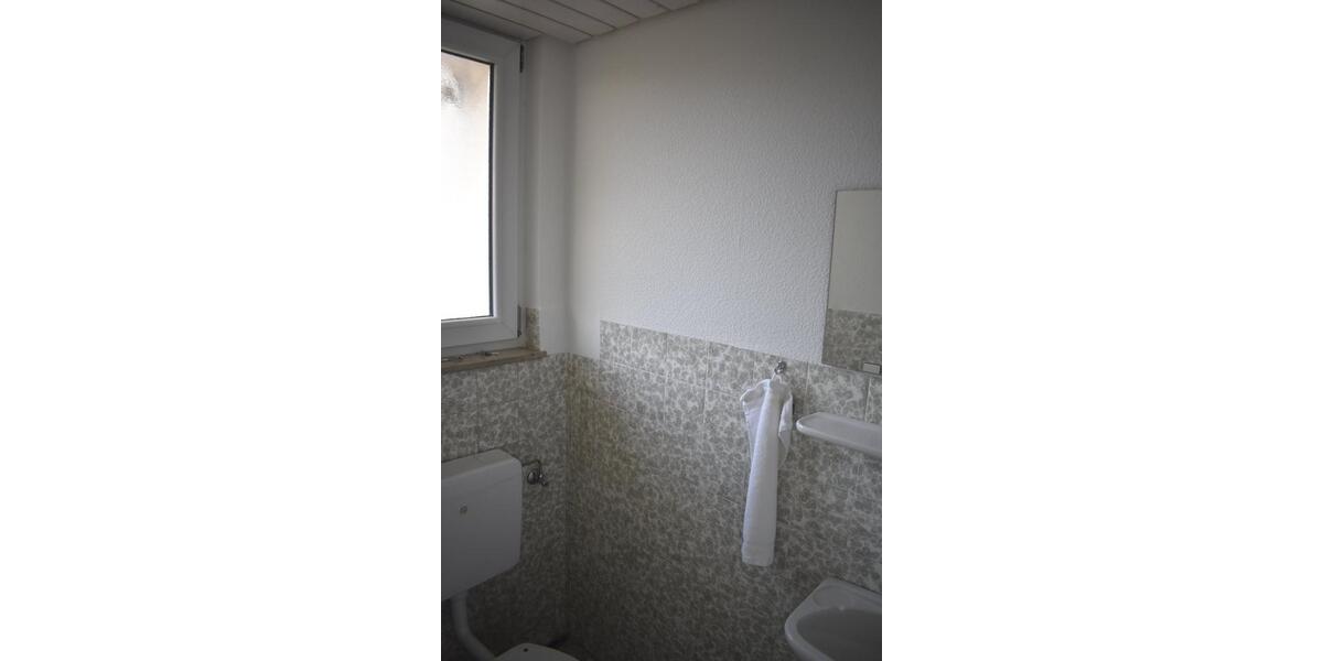 Reihenhaus Neckartenzlingen - 4 Zimmer, 102 m&sup2;, 1.200&euro; | Angebot:24854272