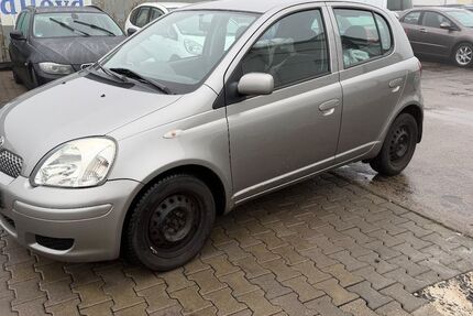 Toyota Yaris 140.146 km 1.450 &euro; Maxhütte -Haidhof 93142