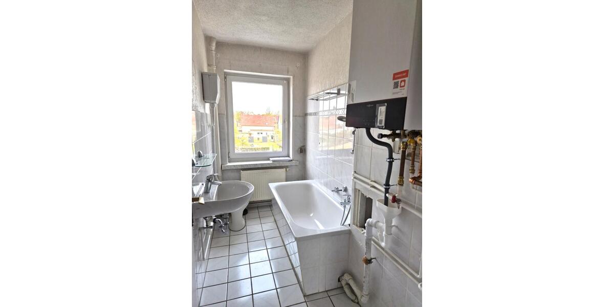 Etagenwohnung Artern - 3 Zimmer, 61 m&sup2;, 350&euro; | Angebot:25872428