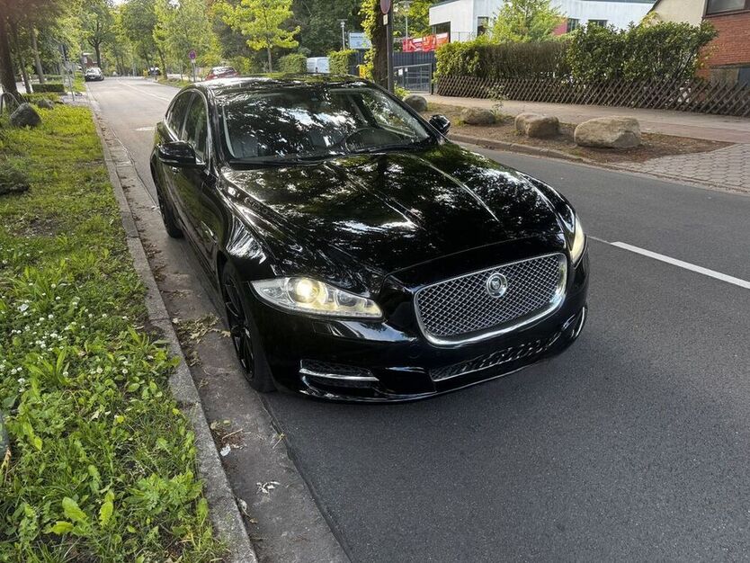 XJ
