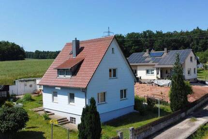 Wohnhaus in ruhiger Ortsrandlage