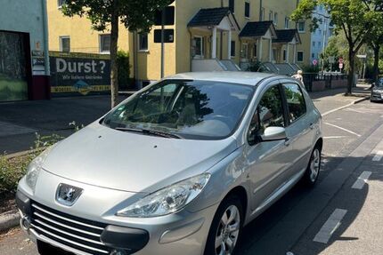 Peugeot 307 215.000 km 1.999 &euro; Hanau 63454