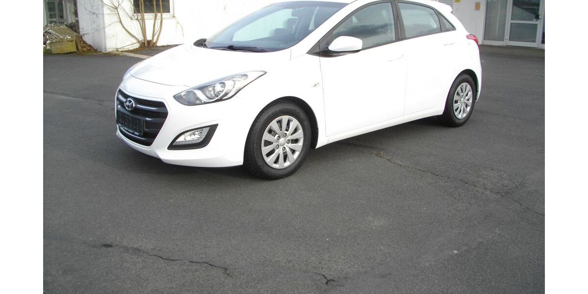 Hyundai i30 231.000 km 4.680 &euro; Schwarzenbach/Saale 95126