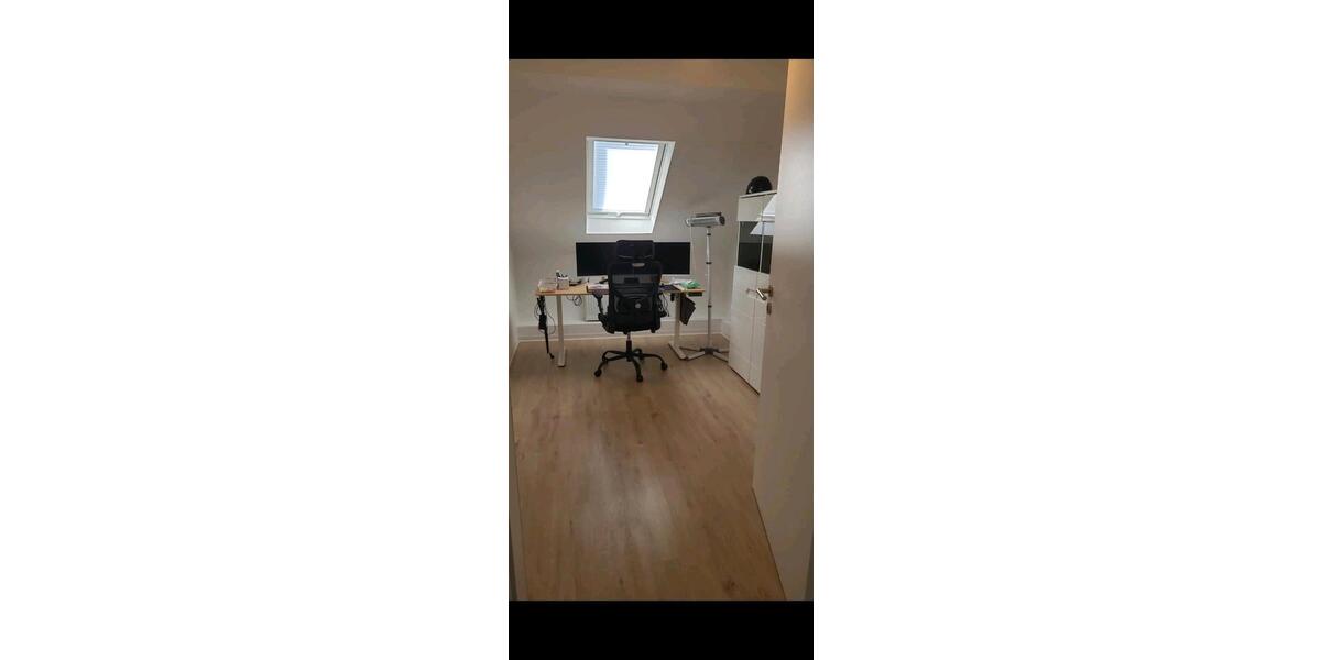 Dachgeschoßwohnung Wuppertal Gemarkung Langerfeld - 5 Zimmer, 120 m&sup2;, 230.000&euro; | Angebot:22881440