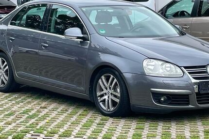 VW Jetta 192.000 km 2.499 &euro; Berlin 13088